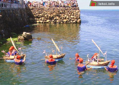Lễ khao lề thế lính Hoàng Sa là một lễ hội dân gian độc đáo mang đậm nét đặc trưng văn hóa biển đảo.