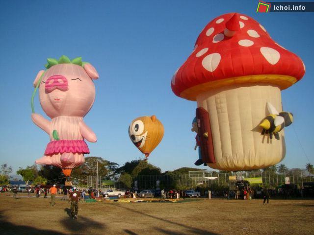 Nhiều loại khinh khí cầu đủ hình dáng, màu sắc sẽ tham gia lễ hội.