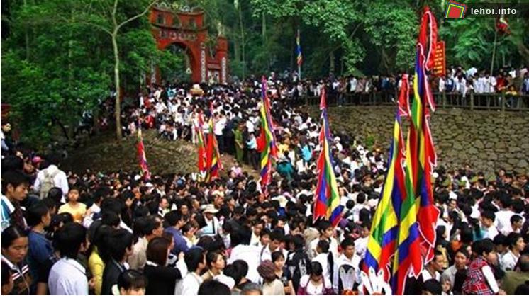 Lễ hội đền Hùng thu hút 2 triệu lượt khách trong ngày chính hội