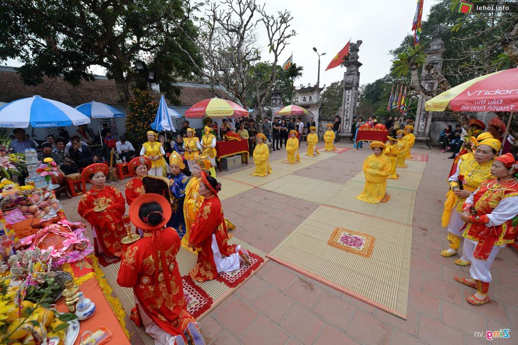 Lễ hội đền Trần ở Thái Bình