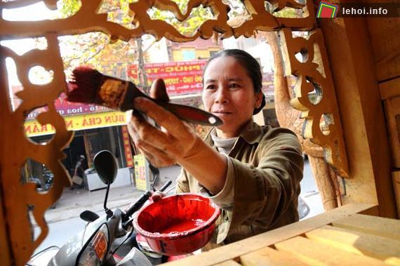 Nghệ nhân pha sơn cần có kinh nghiệm và tay nghề