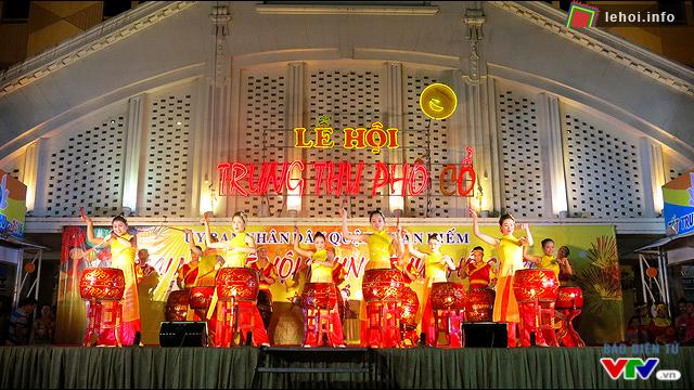 Màn trống khai hội