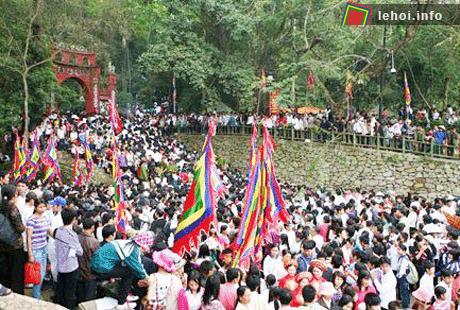 Lễ hội đền Hùng năm Tân Mão 2011 thu hút khoảng 4 triệu lượt khách