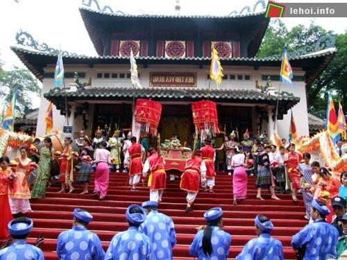 Giỗ tổ Hùng Vương – Lễ hội Đền Hùng 2011 tại Phú Thọ