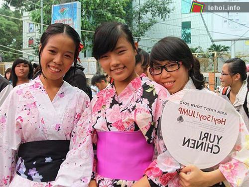 Thanh niên TP HCM mặc áo Yukata tại Ngày hội Việt - Nhật