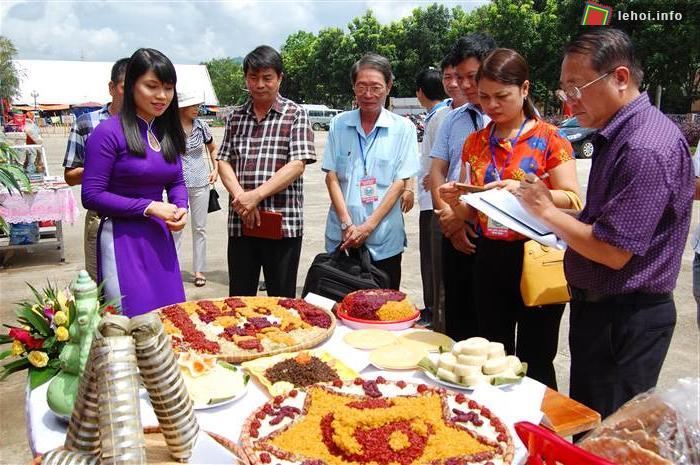 Hội chợ Thương mại - Du lịch với sự tham gia của các sản phẩm văn hóa đặc trưng từng vùng