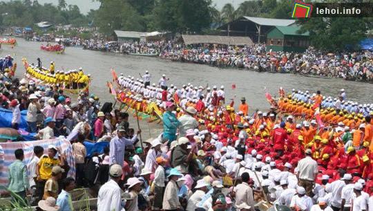 Lễ hội Ok – Om – Bok là một lễ hội đặc sắc nhất của đồng bào dân tộc Khmer