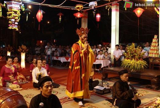 Lễ cúng Phật Thánh, lễ khai quang, sát tịnh, xin phép cho 15 thanh đồng được diễn xướng tại lễ hội Lễ hội quân trên sông Lục Đầu