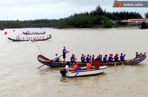 Lễ hội bơi chải Sầm Sơn - Thanh Hóa