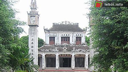 Đền Ninh Xá thuộc xã Yên Ninh, huyện Ý Yên, Nam Định
