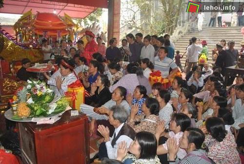 Lễ hội Đền Tiên La tại Thái Bình