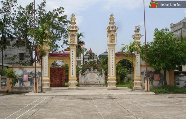 Chùa Tam Huyền thuộc quần thể di tích chùa Láng