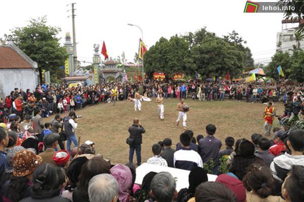 Hội vật cầu Thúy Lĩnh thu hút đông đảo người dân tham gia