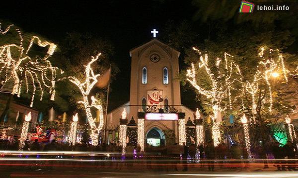 Nhà thờ Cửa Bắc nơi diễn ra hội chợ Giáng sinh Đức lần đầu tiên tại Hà Nội
