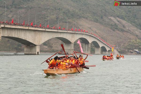 Lễ hội đua thuyền Quỳnh Nhai ở Sơn La