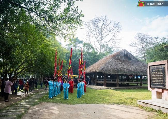 Lễ hội Cầu may và Cầu mùa được tổ chức tại đình Tân Trào