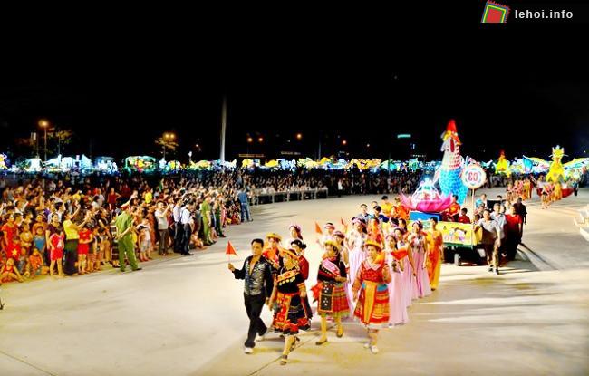 Lễ hội Thành Tuyên thu hút đông đảo du khách tham gia