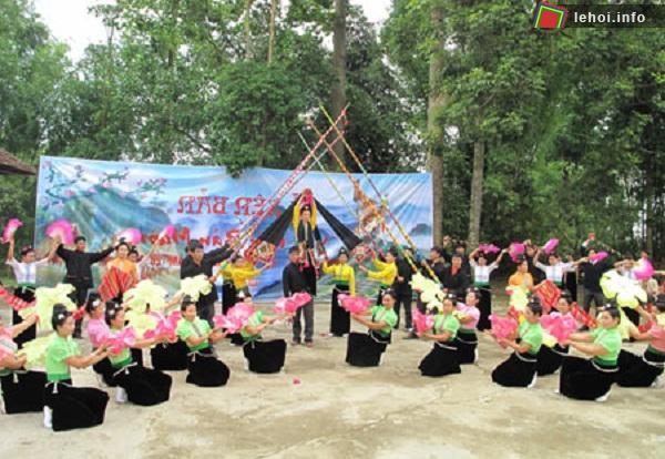 Lễ hội Xên bản Mường Sang là lễ hội đặc sắc ở Sơn La