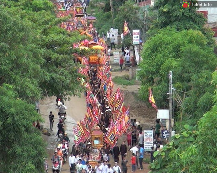 Nghi lễ rước kiệu trong Lễ hội đền Bảo Hà, Lào Cai