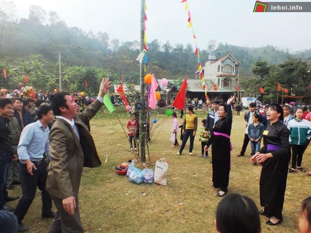 Giao còn tại lễ hội Lồng Tồng xã Yên Hoa,huyên Na Hang, tỉnh Tuyên Quang.