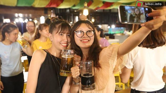 Đến với Lễ hội Bia B’estival tại Đà Nẵng du khách sẽ được thưởng thức hai loại bia thượng hạng được làm theo công nghệ Đức