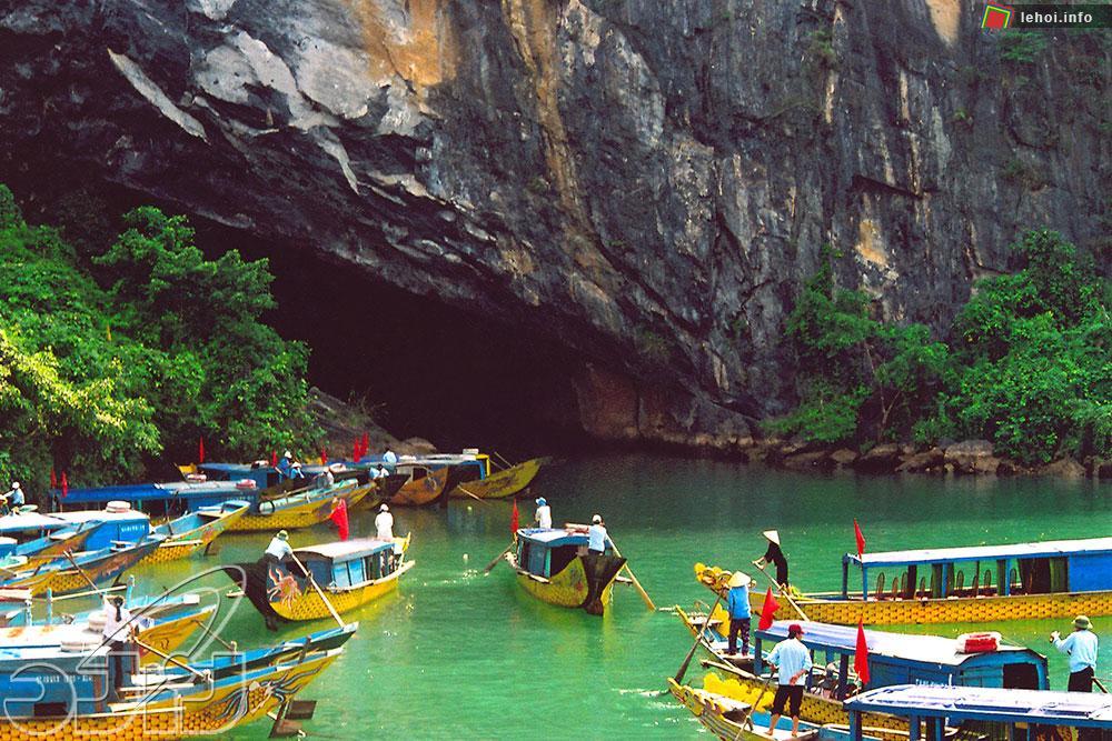Lễ hội được tổ chức để giới thiệu hệ thống hang động tuyệt đẹp Quảng Bình