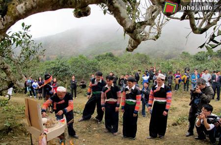 Lễ hội du lịch về nguồn 2011 của ba tỉnh Yên Bái – Phú Thọ - Lào Cai đã chính thức khai mạc
