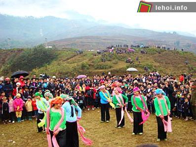 Lễ hội Roóng Poọc của người Giáy (Lào Cai), 1 trong 50 lễ hội được phục dựng. Ảnh: Internet