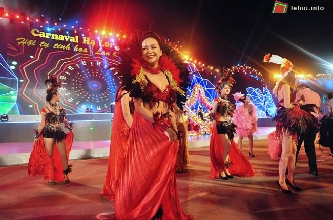 Nhiều nghệ sĩ nổi tiếng biểu diễn tại Carnaval Hạ Long 2018