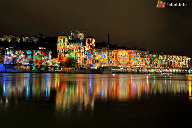 Lễ hội ánh sáng rực rỡ ở Lyon, Pháp ảnh 1