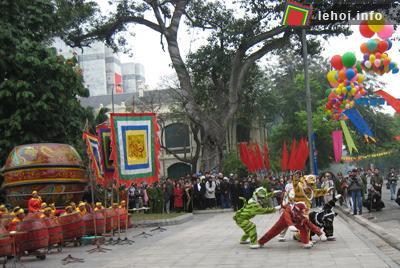 Năm con hổ tượng trưng cho năm Canh Dần