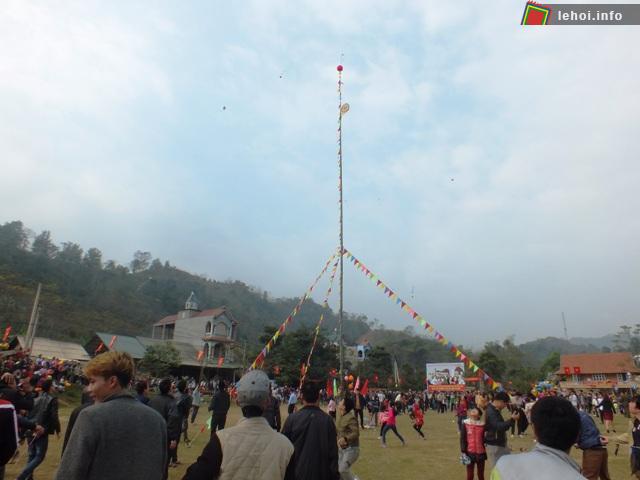 Quang cảnh lễ hội Lồng Tông xã Yên Hoa,huyên Na Hang, tỉnh Tuyên Quang.