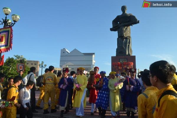 Người dân tham gia lễ giỗ anh hùng dân tộc Trương Định