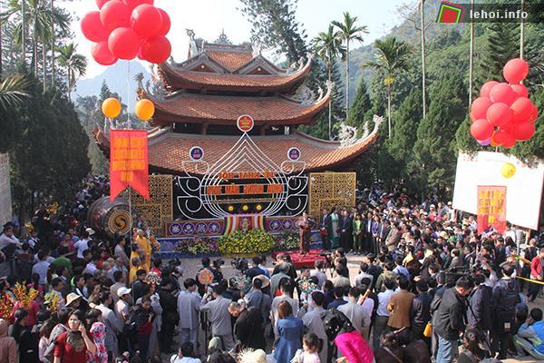 Ủy ban Nhân dân huyện Mỹ Đức đã có nhiều giải pháp đảm bảo an toàn cho du khách tại lễ hội chùa Hương