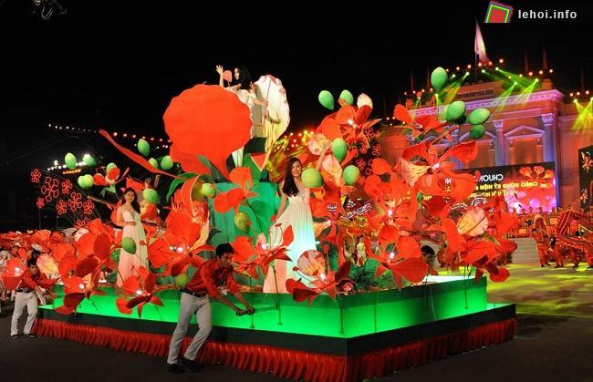 Bữa tiệc ánh sáng đầy màu sắc lễ hội Hoa Phượng Đỏ Hải Phòng