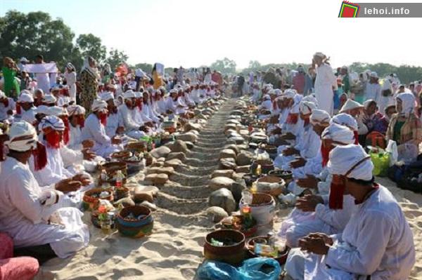 Ngoài lễ cầu yên người Chăm còn có nhiều lễ hội truyền thống đặc sắc khác
