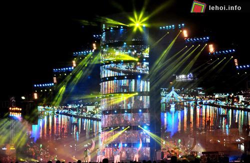 Hoành tráng lễ hội đếm ngược đón năm mới 2013 tại Đà Nẵng ảnh 5