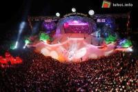 Ảnh Khán đài 9.000 chỗ phục vụ du khách trong Carnaval Hạ Long năm 2011